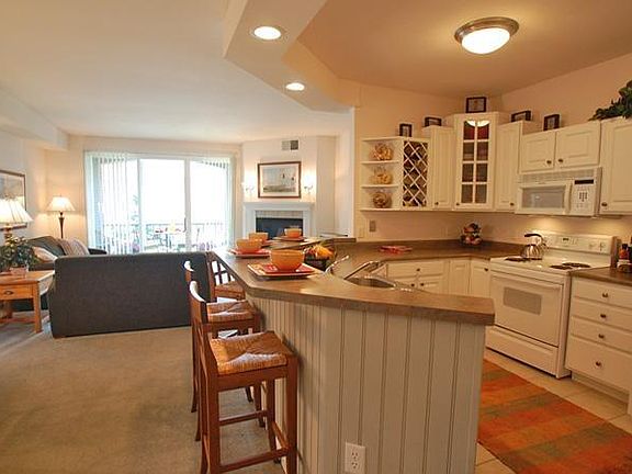 Open Floor Plan kitchen, dining, living area