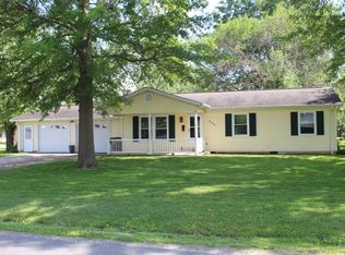 405 Walnut St, Carlinville, IL