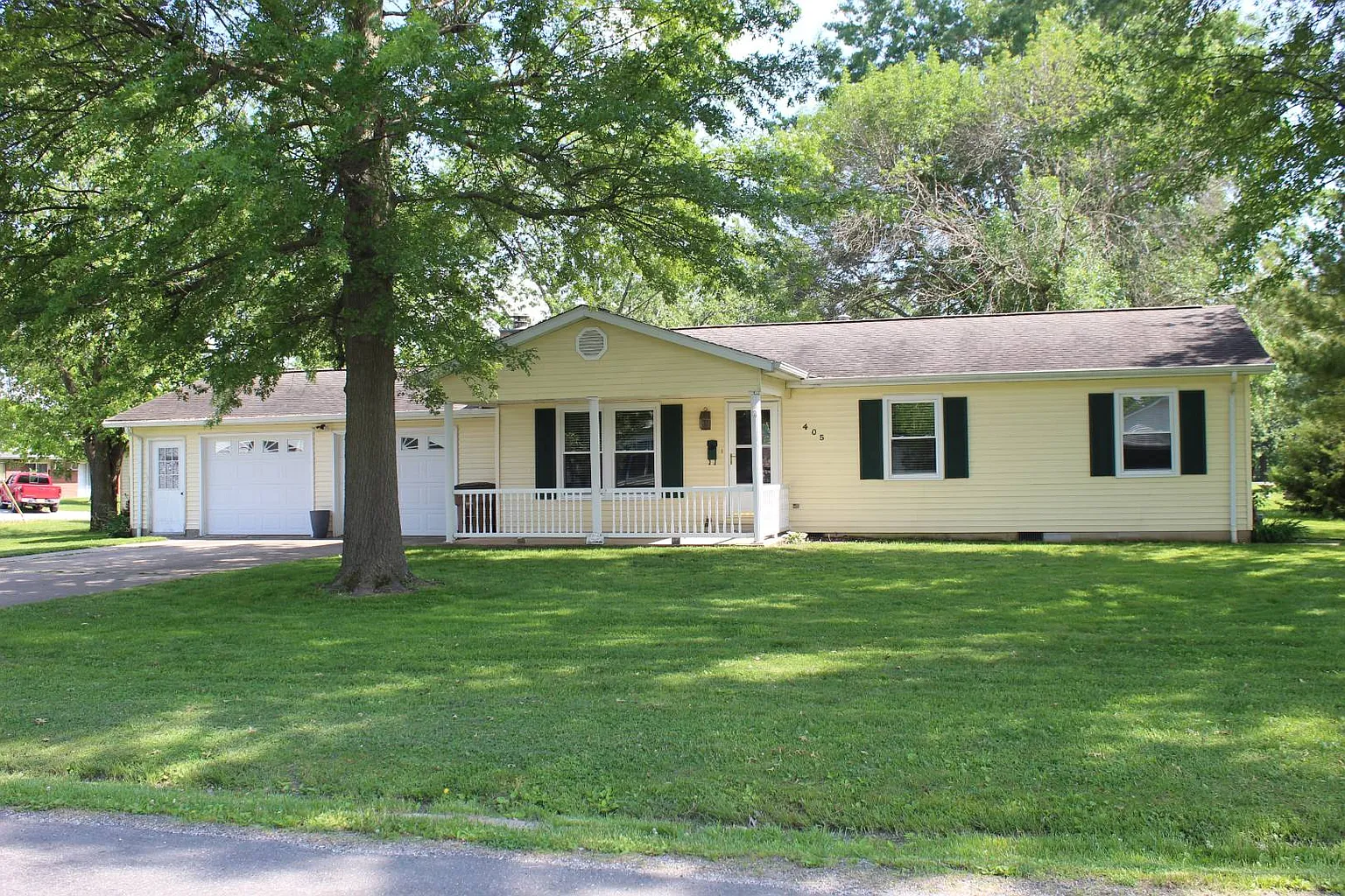 405 Walnut St photo 1