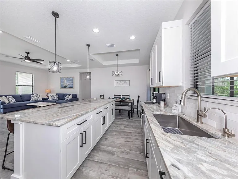 17566 De Miranda Ave — Photo 14