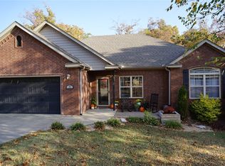3 Headley Cir, Bella Vista, AR 72714