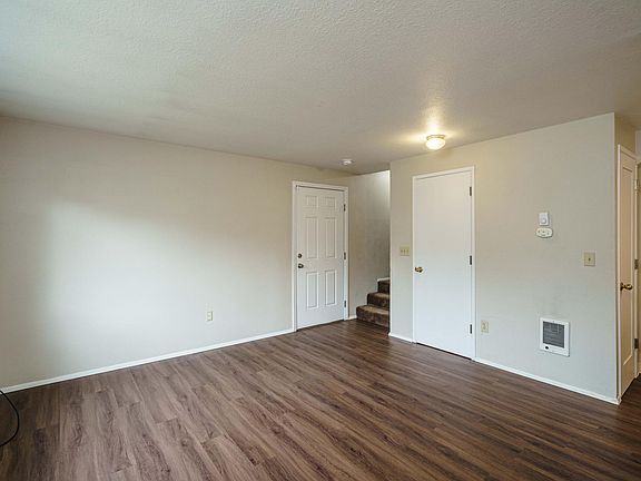 3rd image of 800 SE 152nd Ave APT B