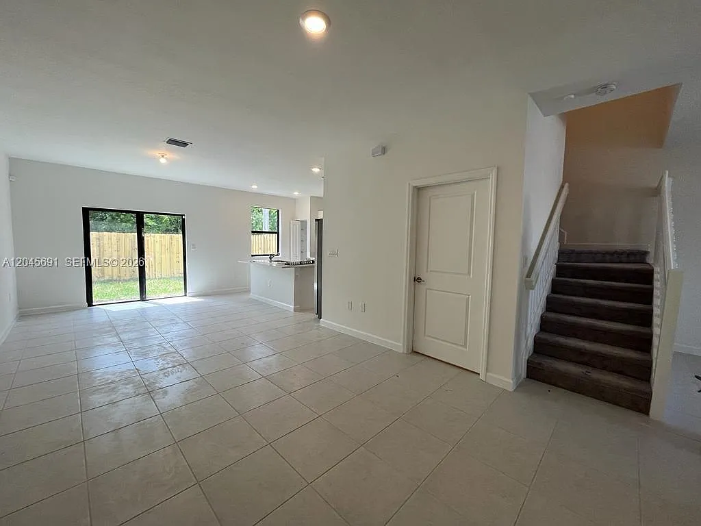 24522 SW 119th Pl — Photo 2