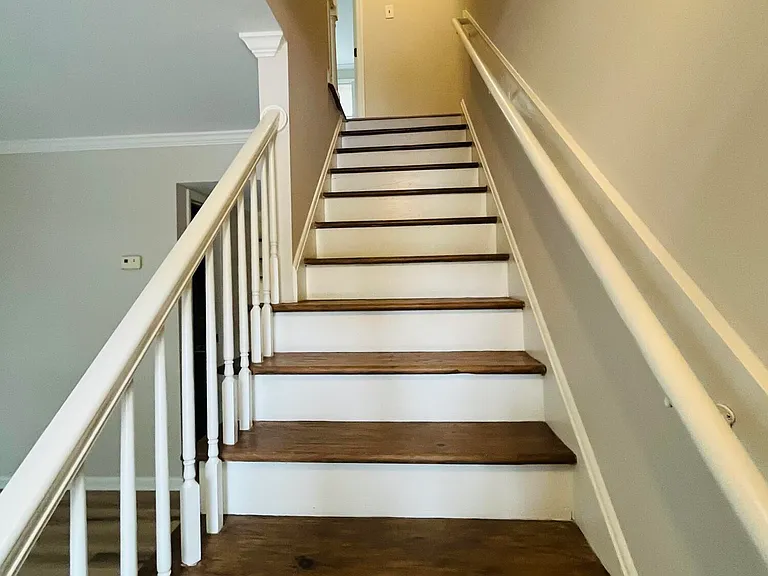 224 Waldo St — Photo 10