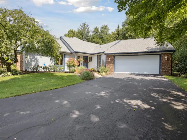 2338 Pheasant Ct SE, Grand Rapids, MI 49546