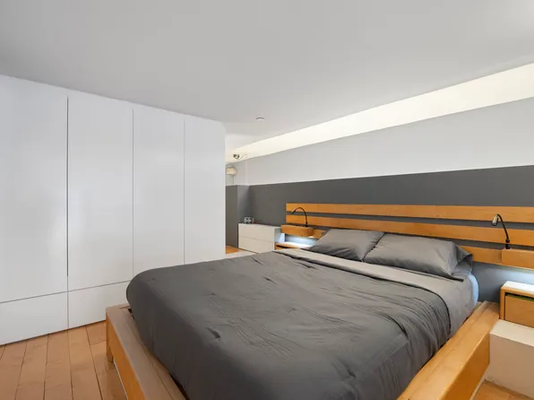 155 West 15th Street image 8 of 10