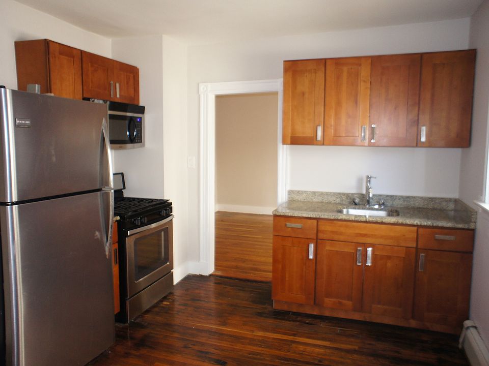 1st image of 139-141 Sydney St #1