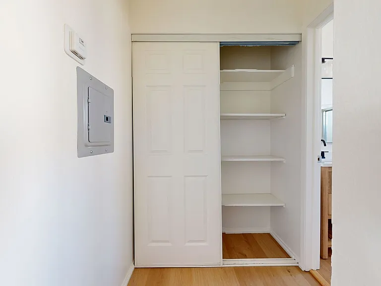 1520 Castro St — Photo 30