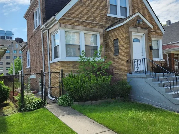 2321 E 92nd St, Chicago, IL 60617