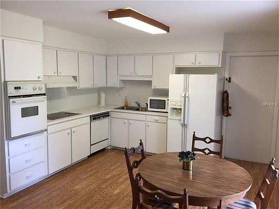 3rd image of 421 Boger Blvd N