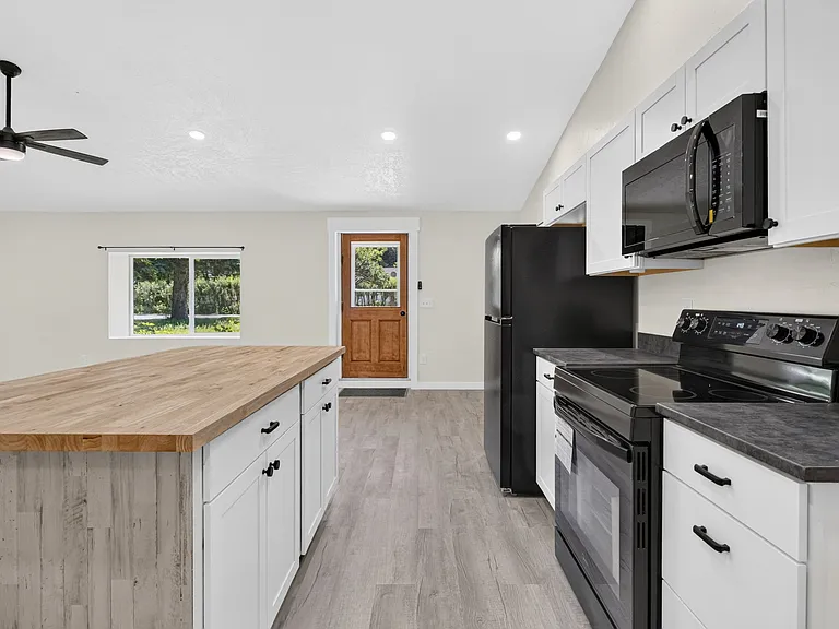 816 N 17th Ave — Photo 7