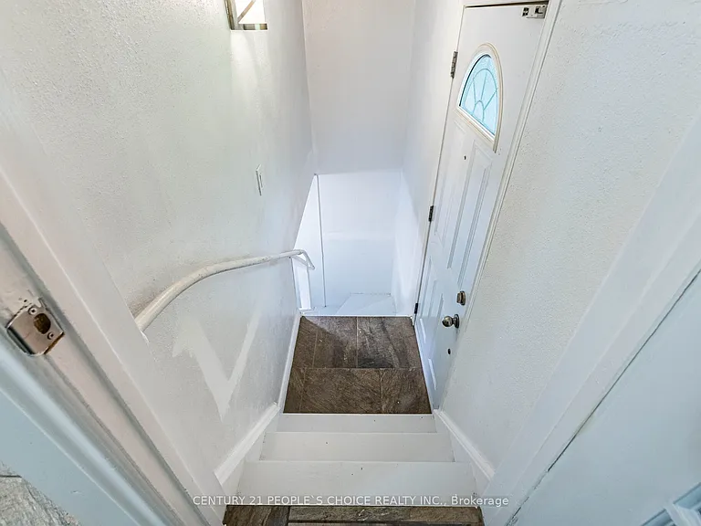 39 Meadowland Dr — Photo 24