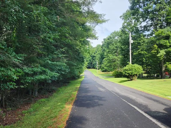 Tbd Oak Knoll Dr, Hillsville, VA 24343