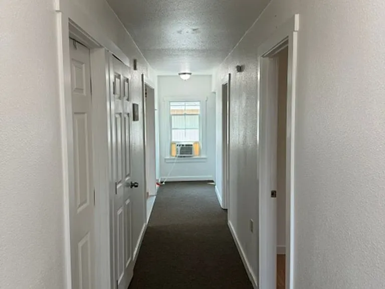 704 Indiana St — Photo 15