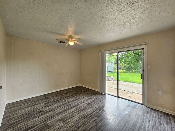 4th image of 1504 S West S Young Dr