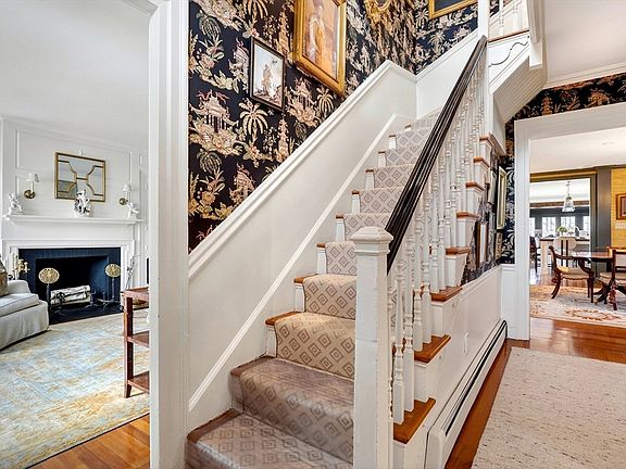 4th image of 107 Westford Rd