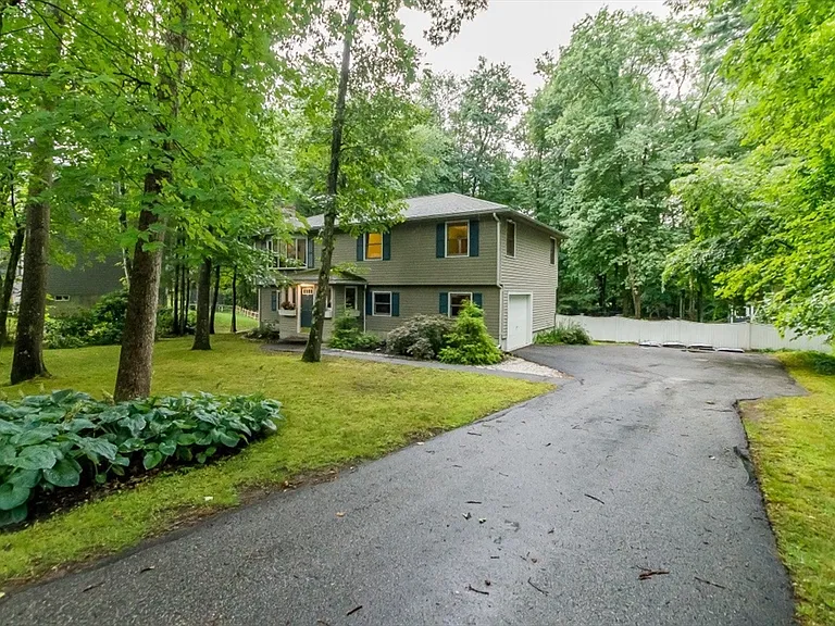 13 Westwood St #1 — Photo 3
