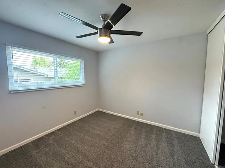 2661 Buena Vista Ave — Photo 14