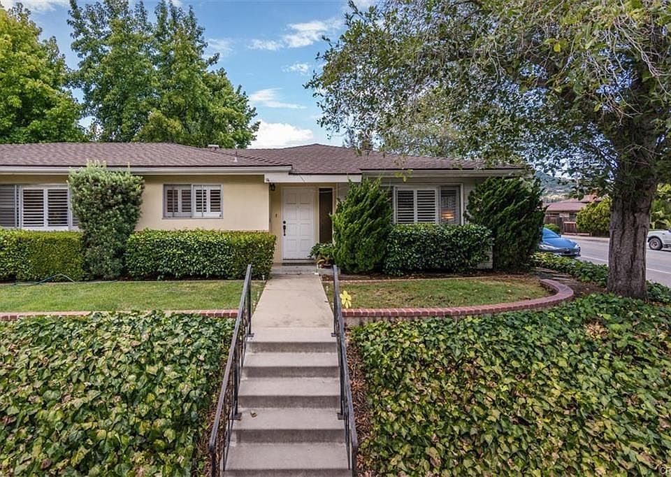 1st image of 33 Verde Dr