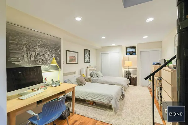 Rented by Bond New York | media 23