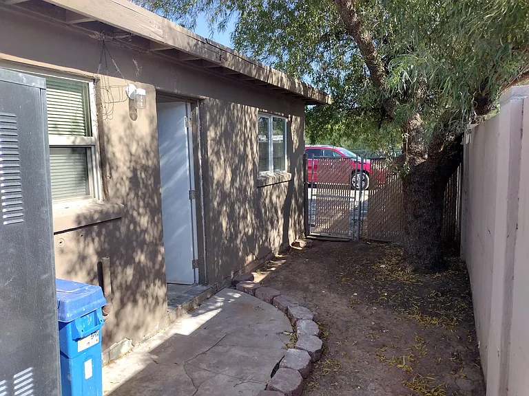 1730 E Prince Rd #4 — Photo 9