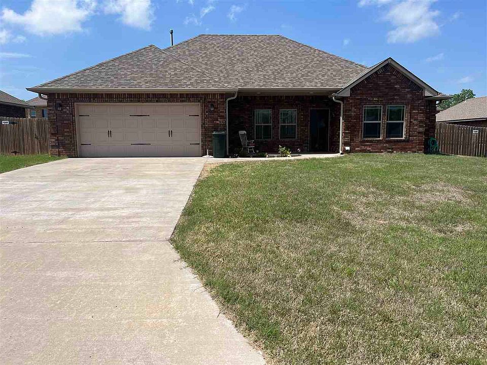 1st image of 33 Blue Meadow Dr