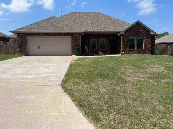 33 Blue Meadow Dr, Elgin, OK 73538