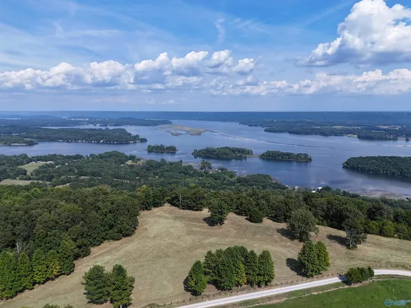 Guffey Rd, Scottsboro, AL 35769