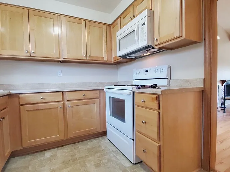 7845-7895 SW Hillcrest Pl #11801-11803 — Photo 27