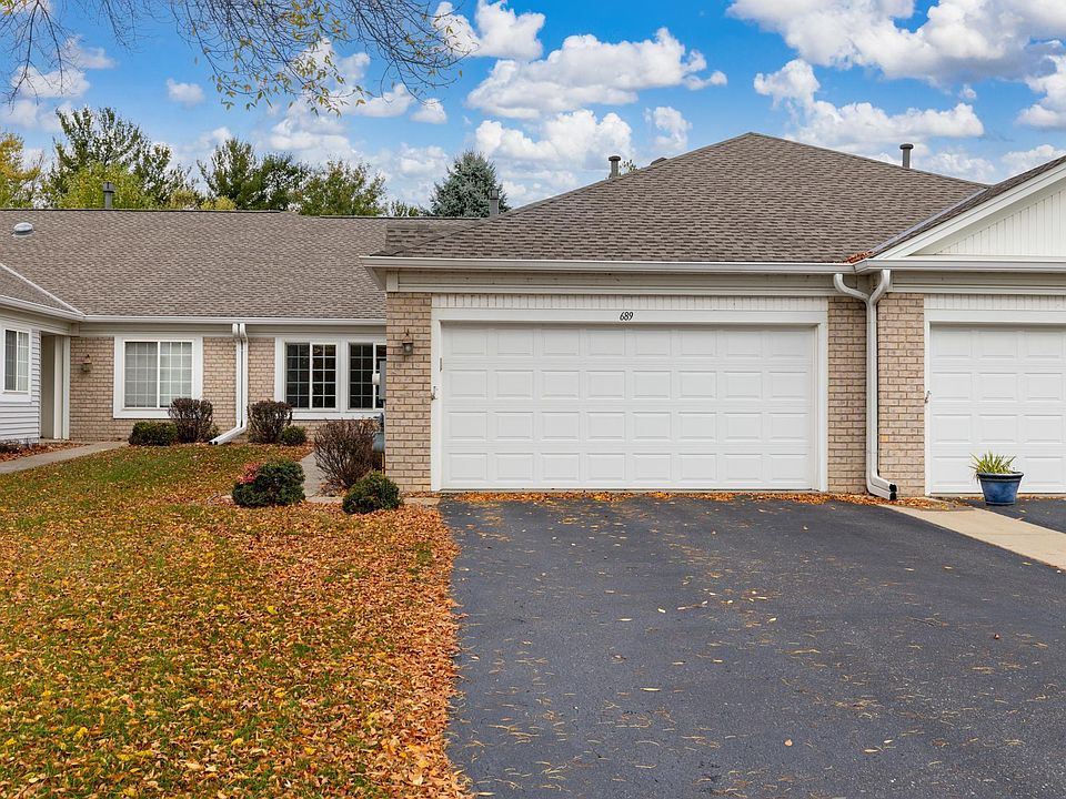 1st image of 689 Lake View Echo