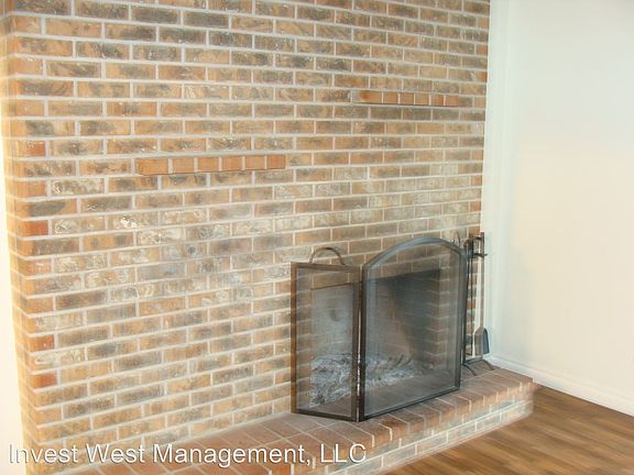 4th image of 1130 NE Minnehaha St