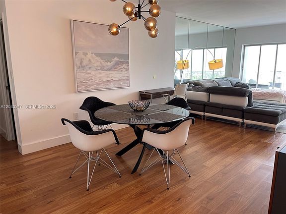 3rd image of 500 Bayview Dr APT 1719
