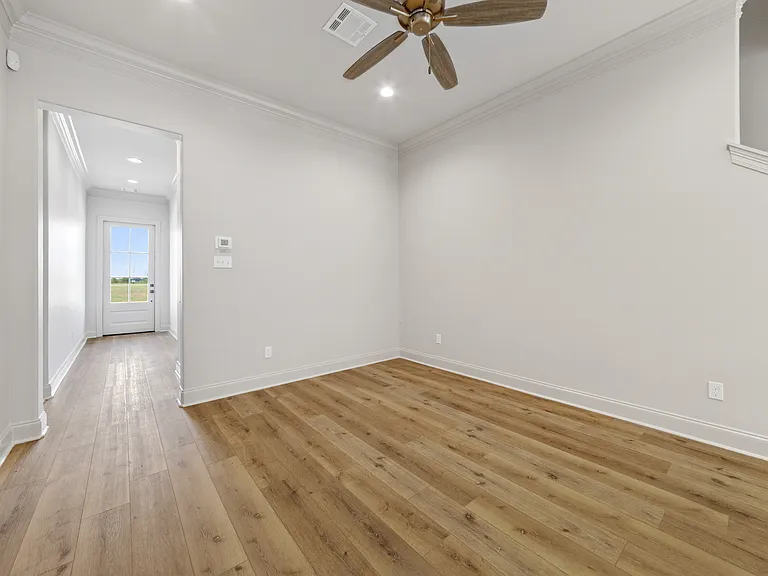 304 Sandstone Ave — Photo 8