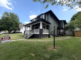 217 W Meadow St, Fayetteville, AR
