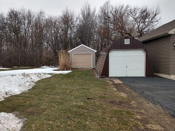 5th image of 208 Lions St