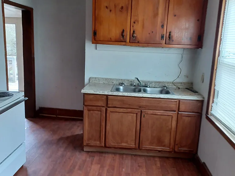 102 Byrd St — Photo 18