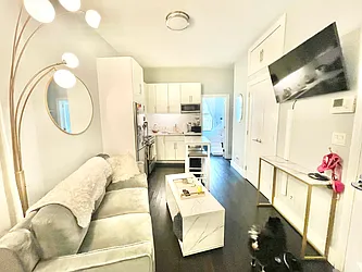 Rented by Century 21 Premier 