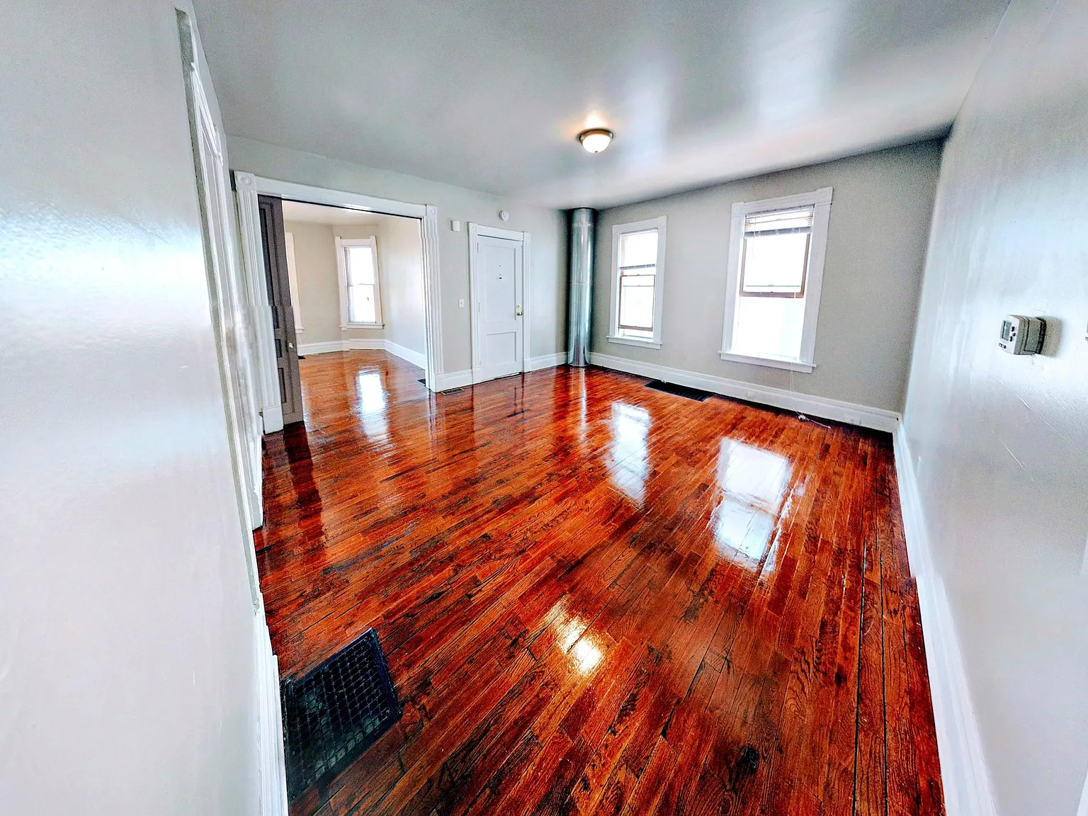 120 Fairbanks Street NE — Photo 2