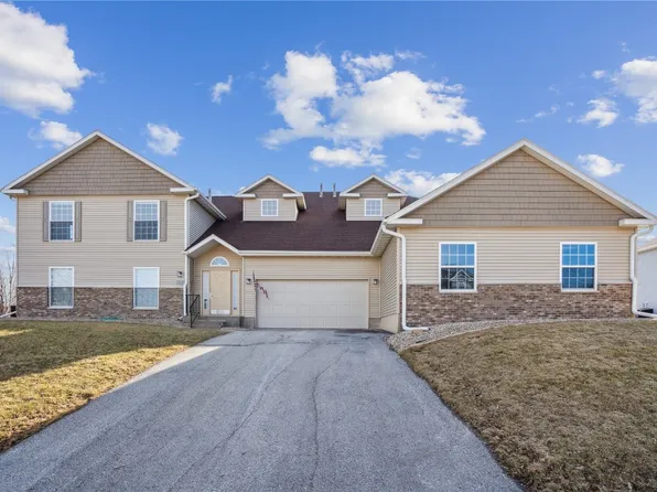 4700 Westchester Dr NE Unit D, Cedar Rapids, IA 52402