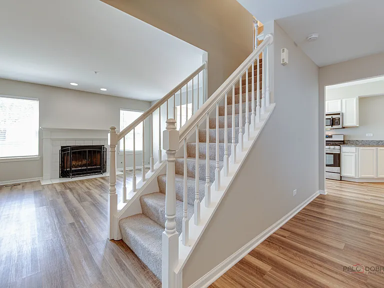 2487 Dickens Dr — Photo 4