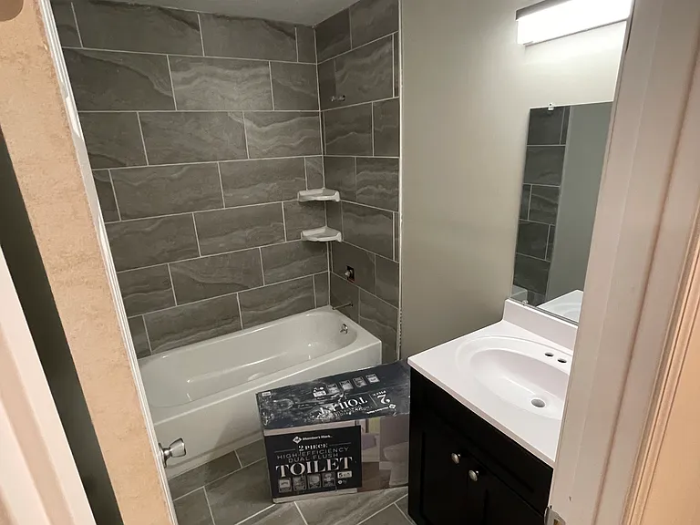 45860 Cass Ave #6 — Photo 2