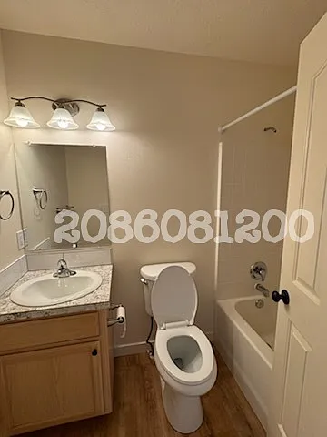 1411 N Caterpillar Ave — Photo 6
