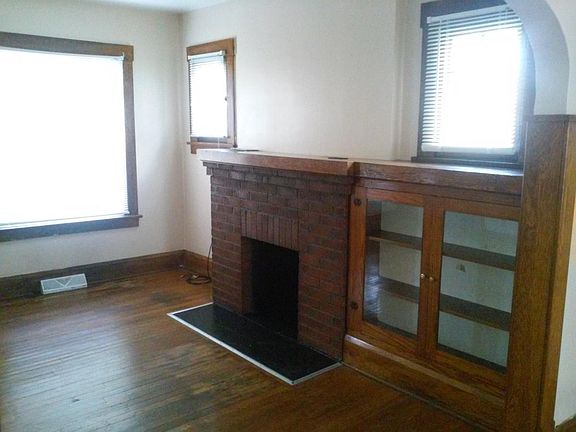2nd image of 2503 Oakwood Ave