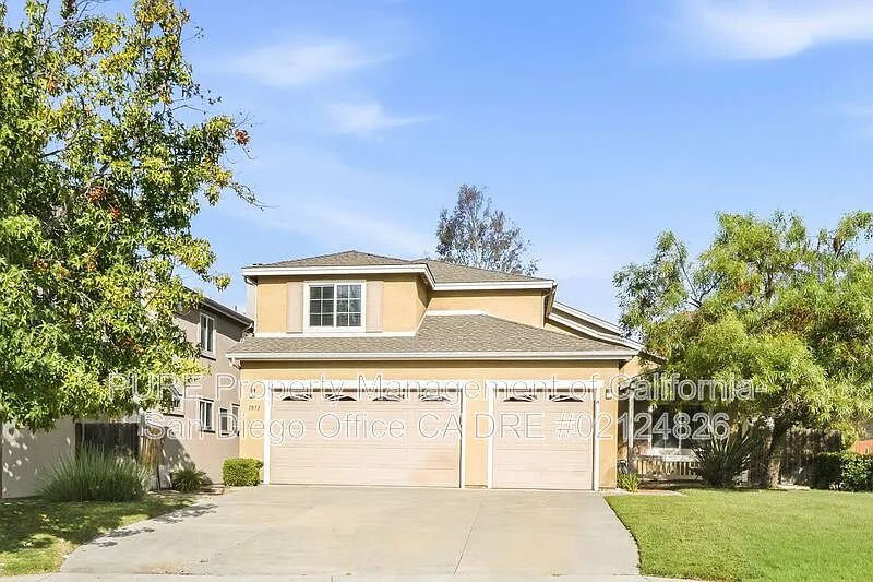 1073 Princess Kyra Pl