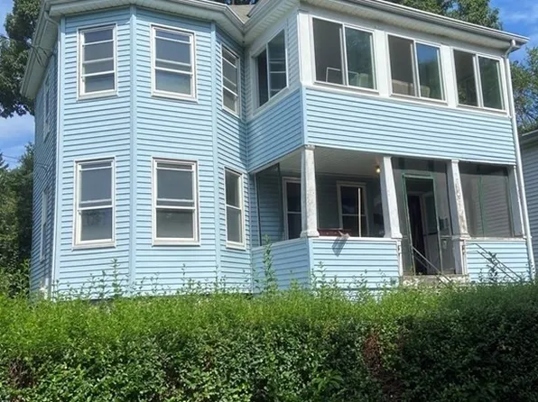 17 Seminole St, Hyde Park, MA 02136