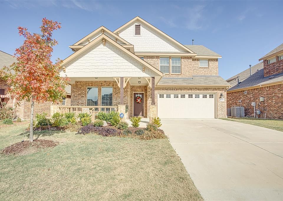 1st image of 2401 Petunia Ln