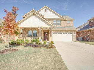 2401 Petunia Ln, Rowlett, TX 75089