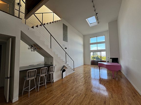 5th image of 1271 Stoner Ave APT 302