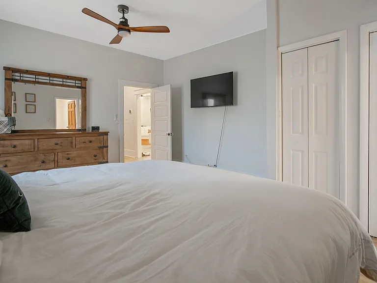 1208 Goodview Ave — Photo 16