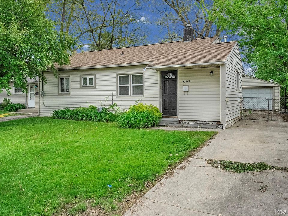 1st image of 32565 Mason St